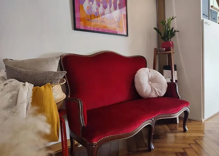 Calm Flat With A Private Terrace ترييستي